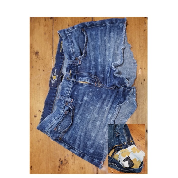 π£π₯2 for $20π₯π£Lucky Brand Riley blue Shorts - Picture 1 of 4